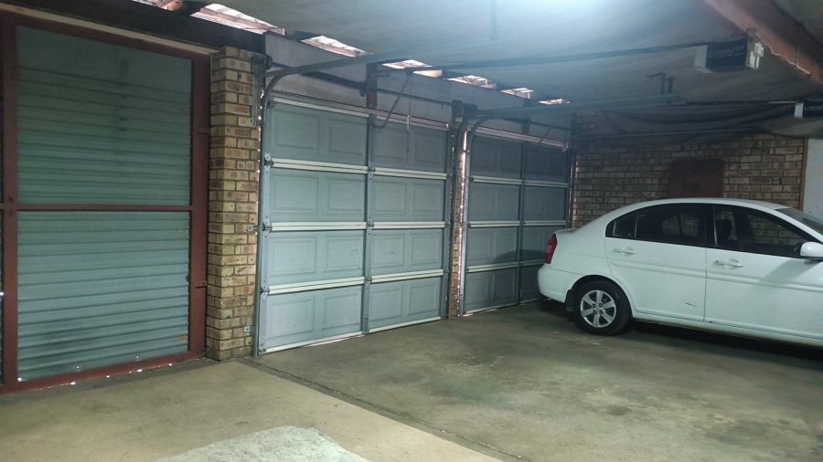 4 Bedroom Property for Sale in Wilkoppies North West